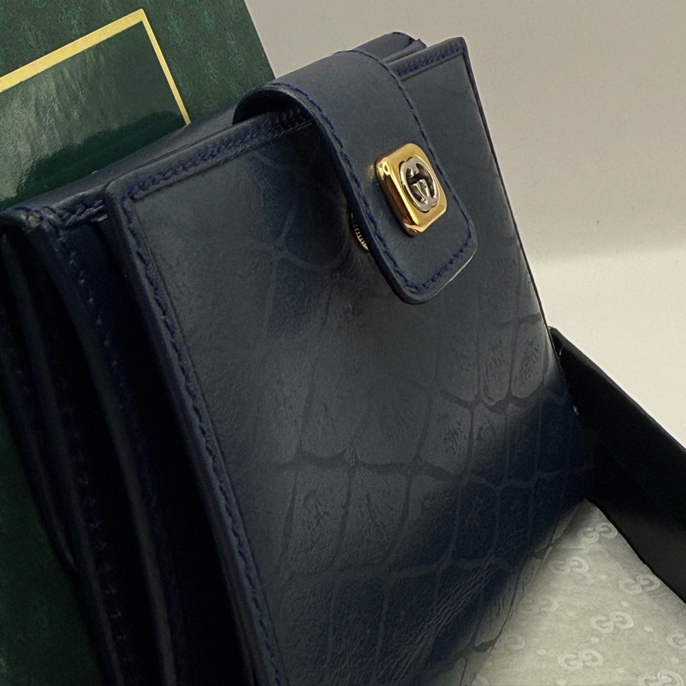 Gucci Wallet - Picture 8 of 11